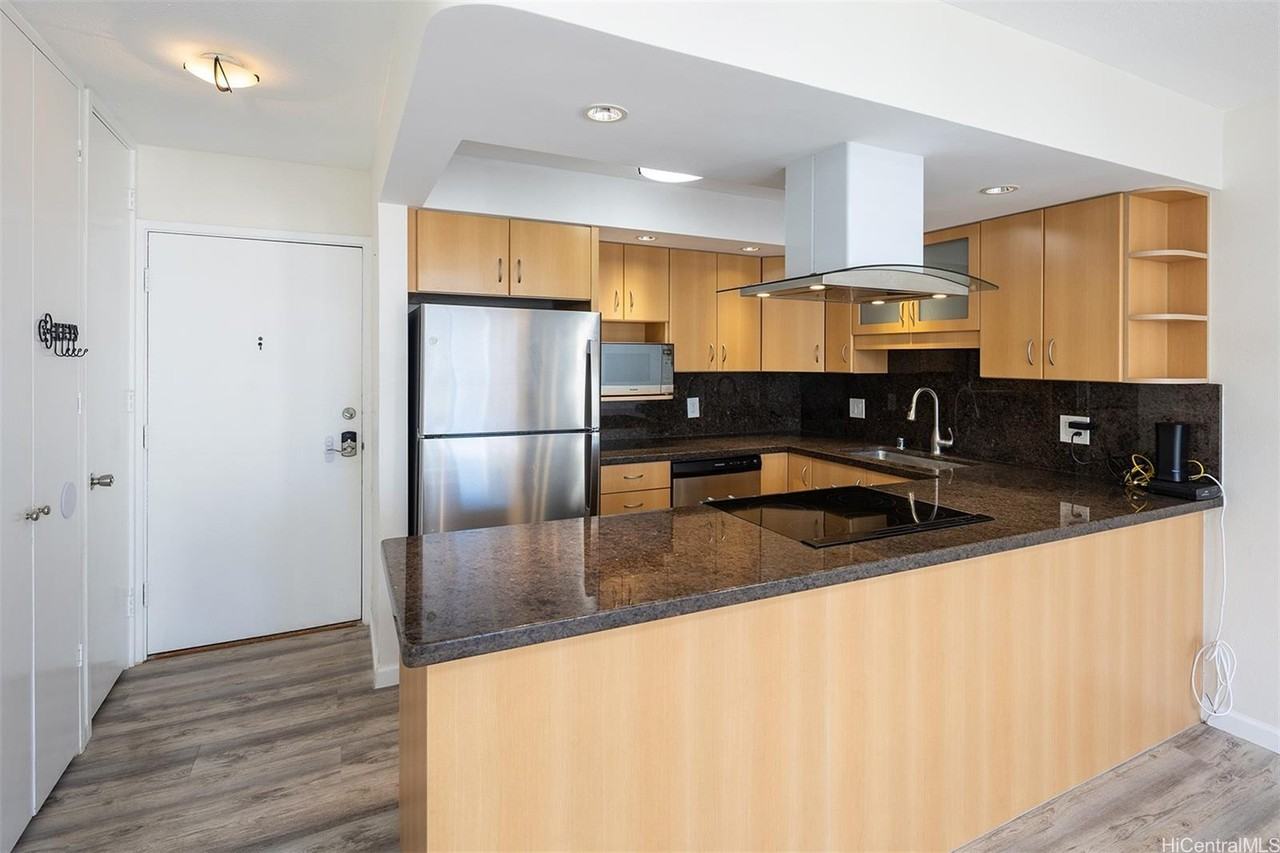 400 Hobron Ln #1215 - Photo 7 of 25