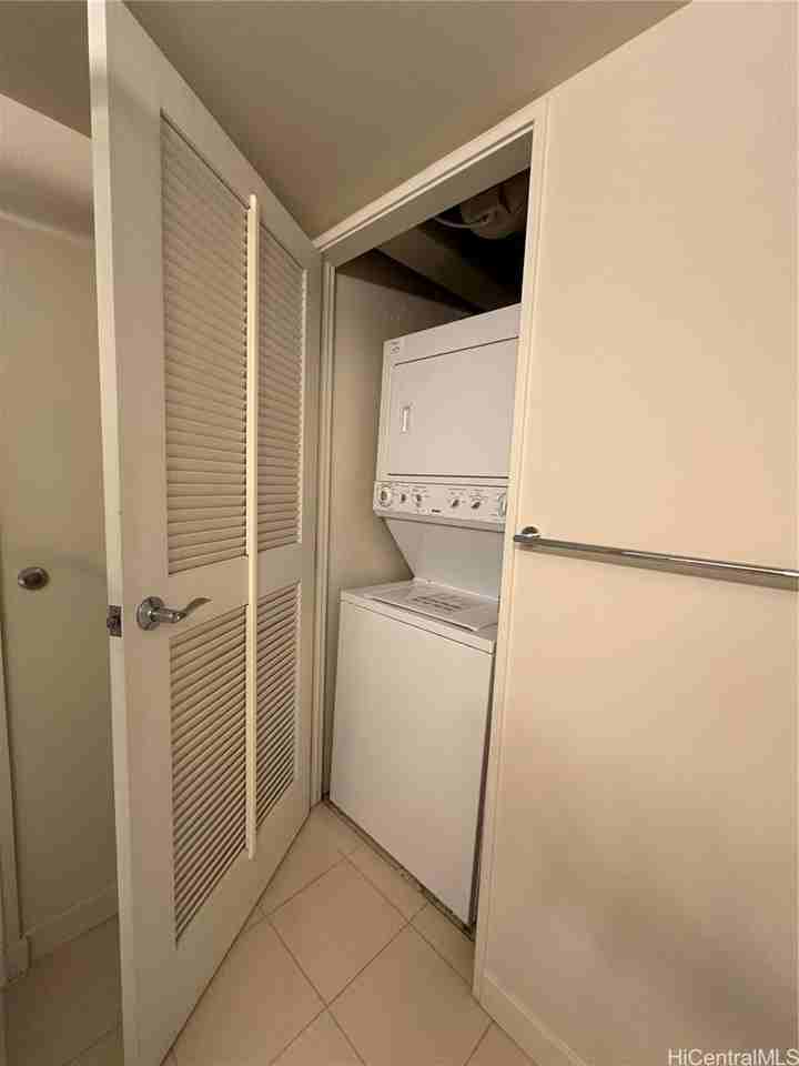 1296 Kapiolani Blvd - Photo 7 of 12