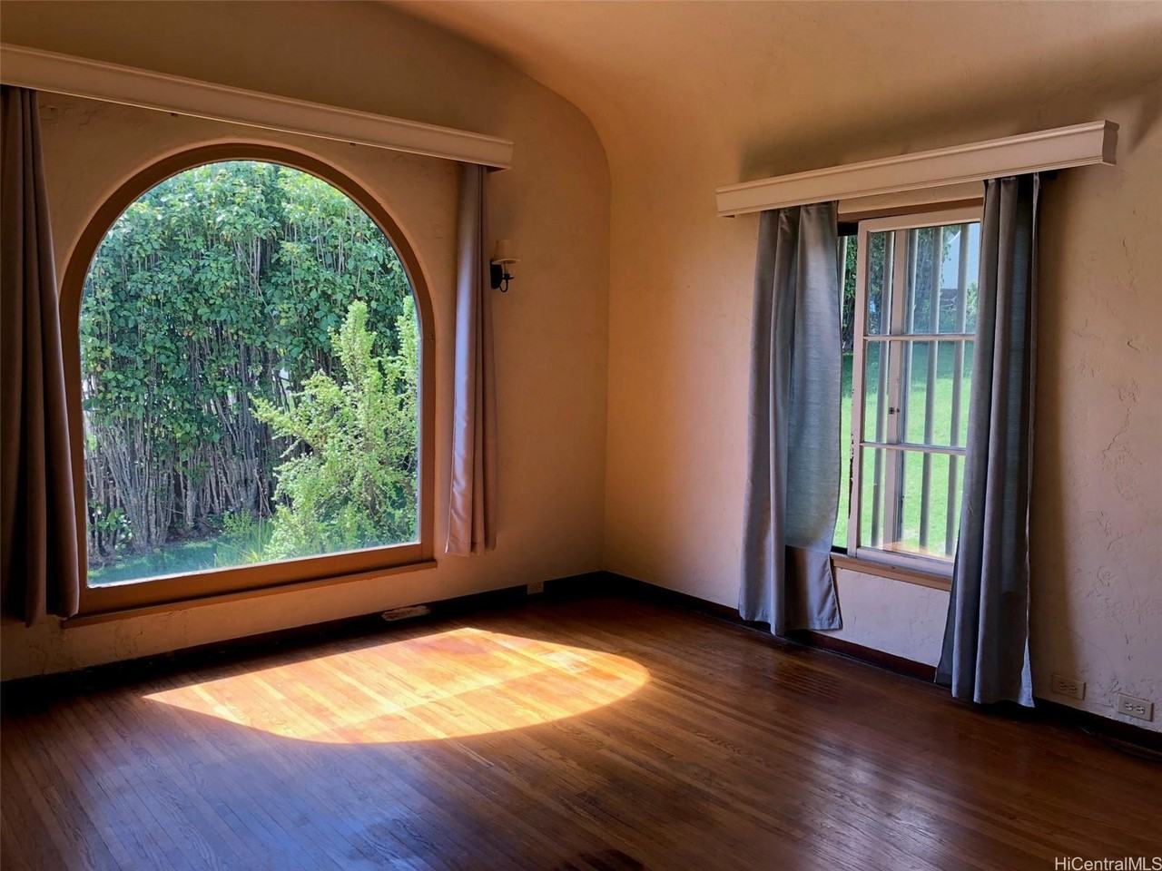 3916 Sierra Dr - Photo 2 of 20
