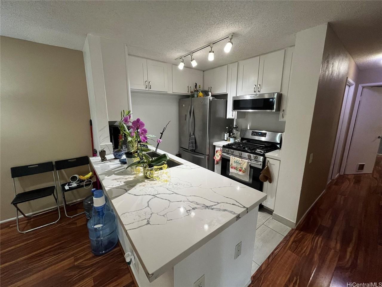 91-253 Hanapouli Cir #19C - Photo 4 of 14