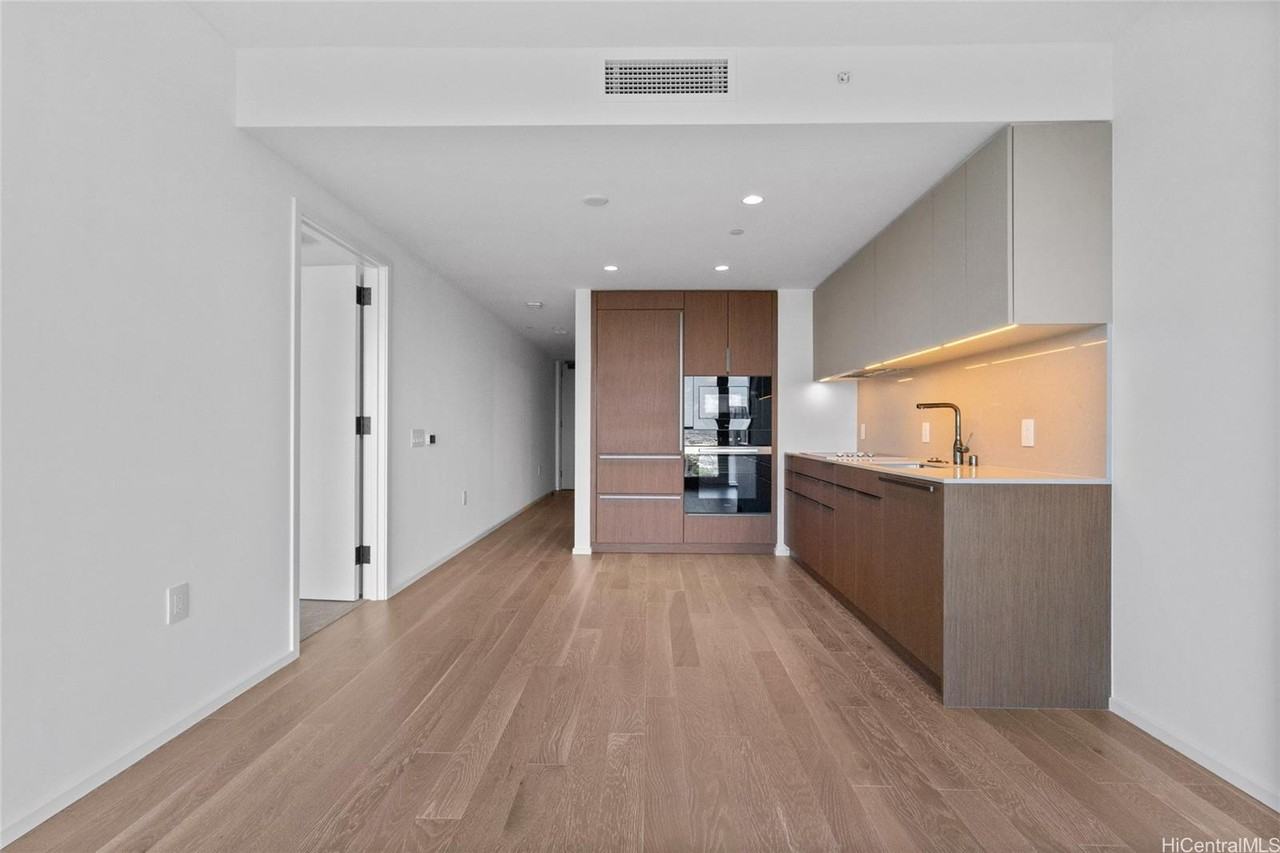333 Ward Ave #3409 - Photo 6 of 24
