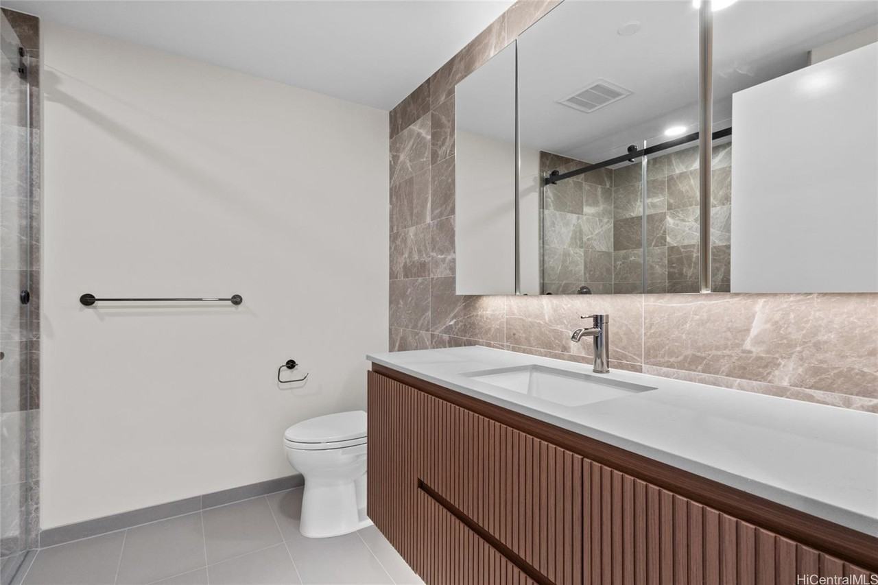 333 Ward Ave #3409 - Photo 7 of 24