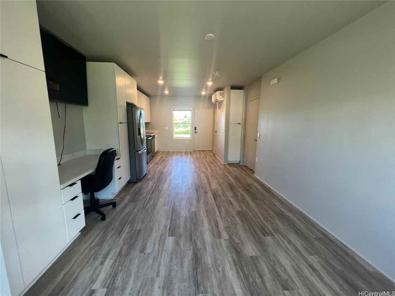 91-3575 Kamolehonua St #1405 - Photo 3 of 6