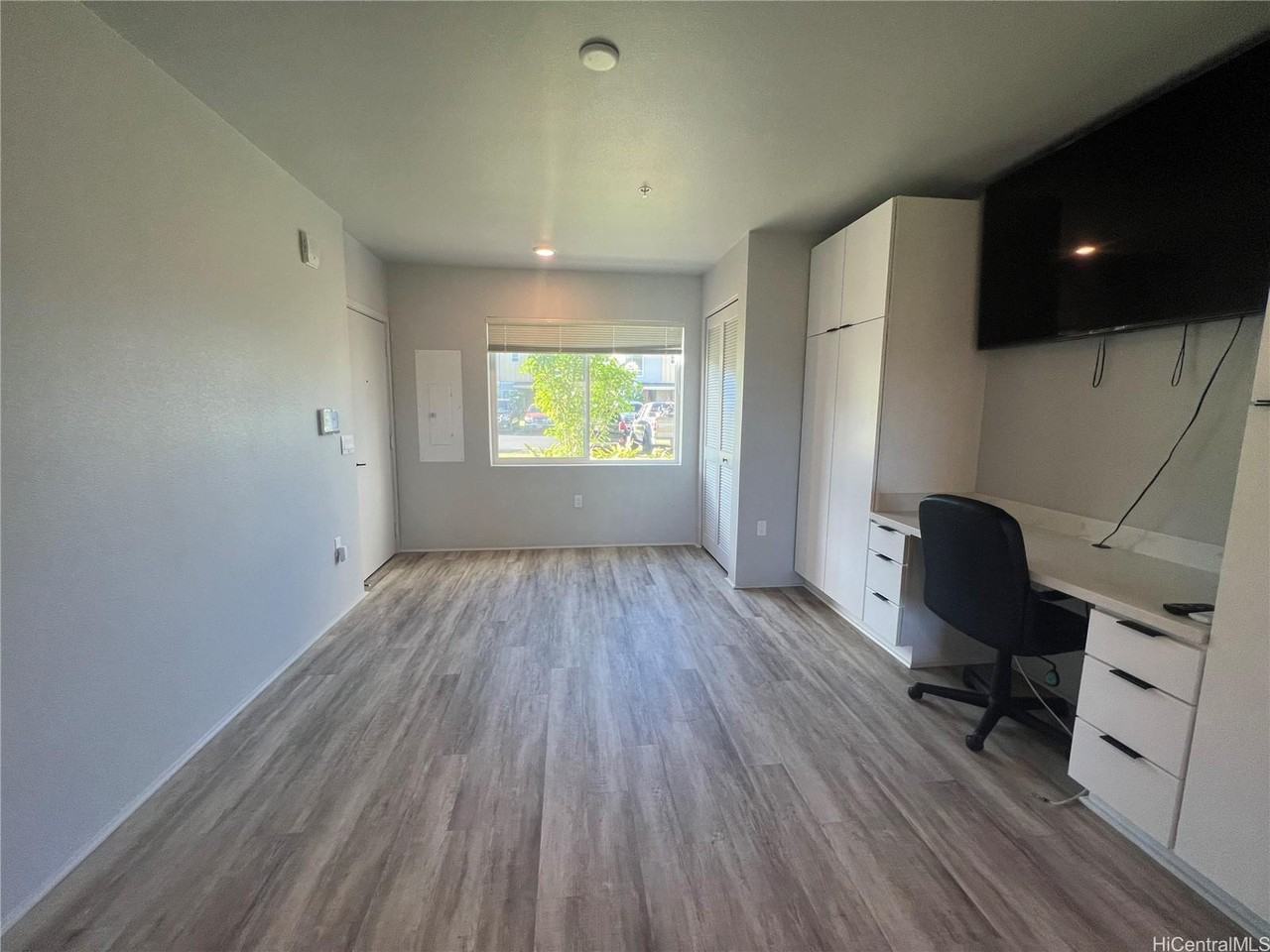 91-3575 Kamolehonua St #1405 - Photo 4 of 6