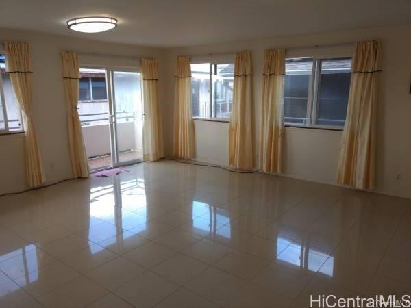 3237 Charles St - Photo 2 of 15