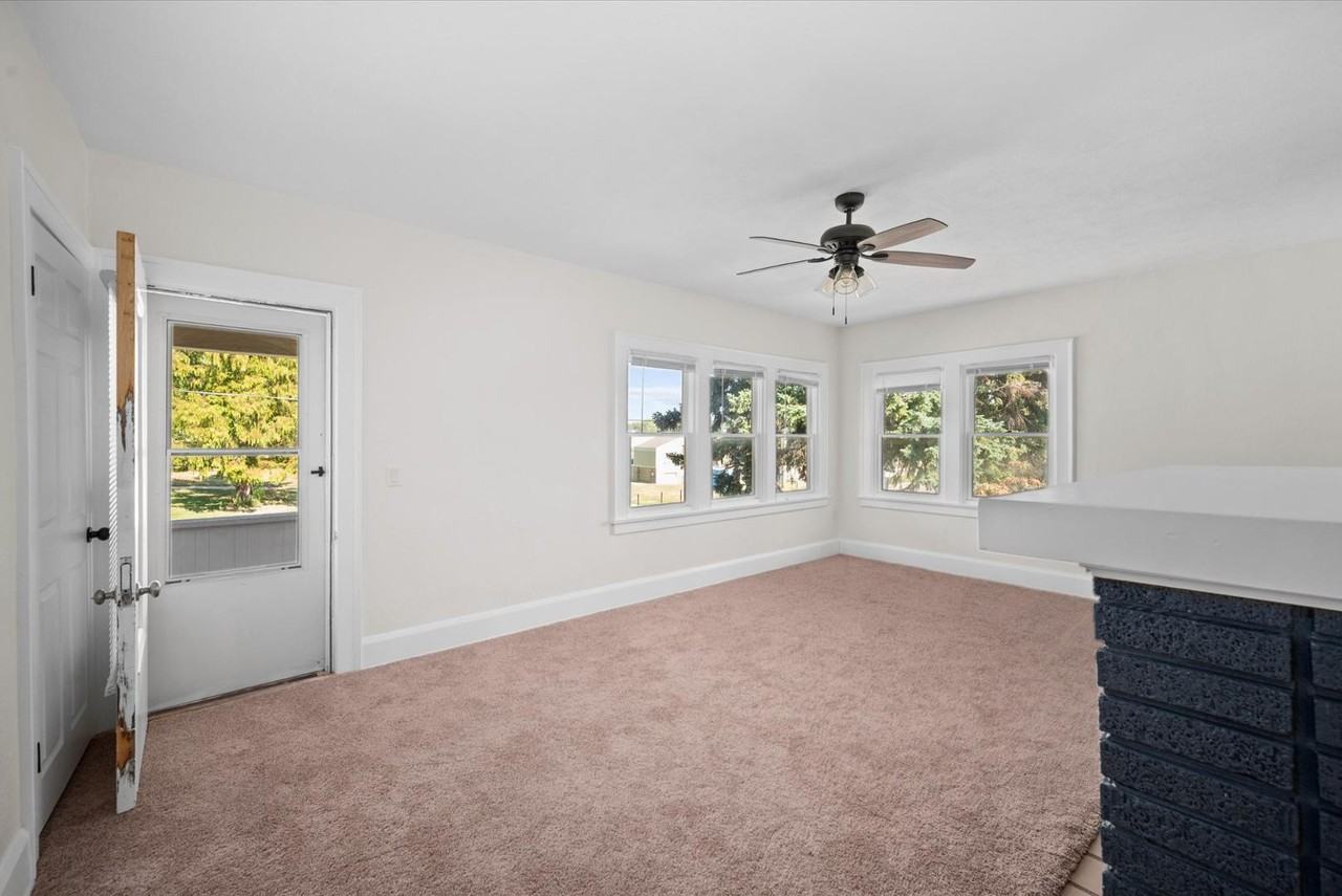 316 Morrison Dr - Photo 4 of 20
