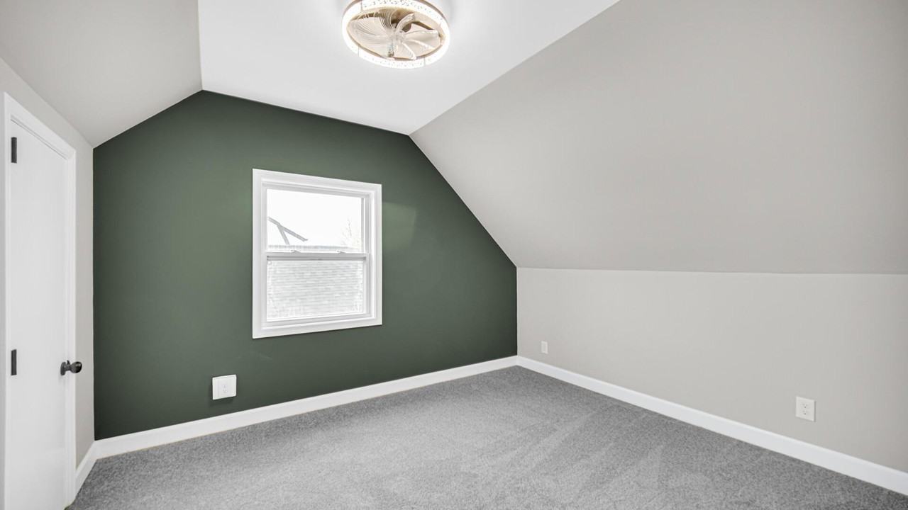 7339 Jefferson Ave - Photo 2 of 21