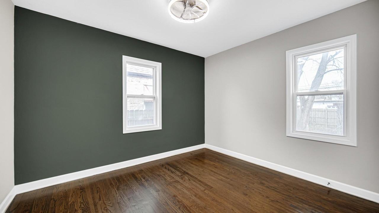 7339 Jefferson Ave - Photo 4 of 21