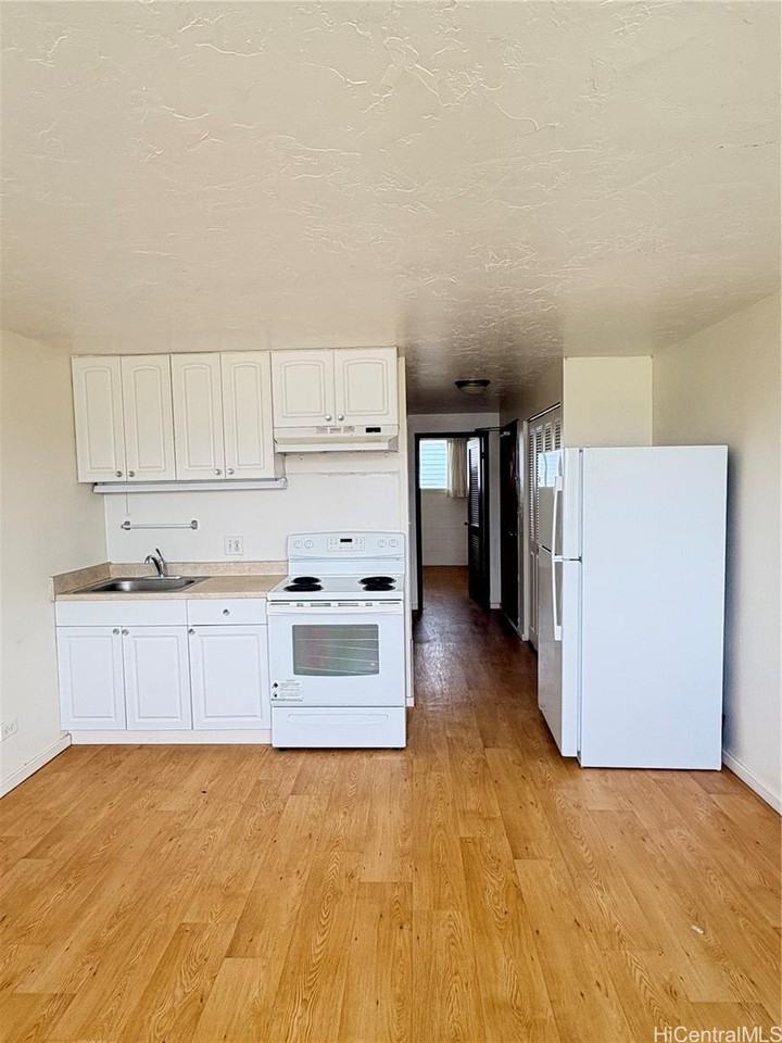 2211 Ala Wai Blvd #2603 - Photo 4 of 8