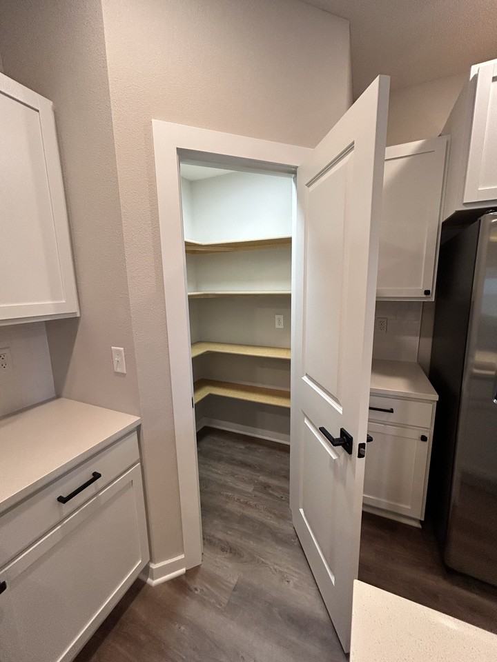 W Taft Ct #200 - Photo 5 of 16