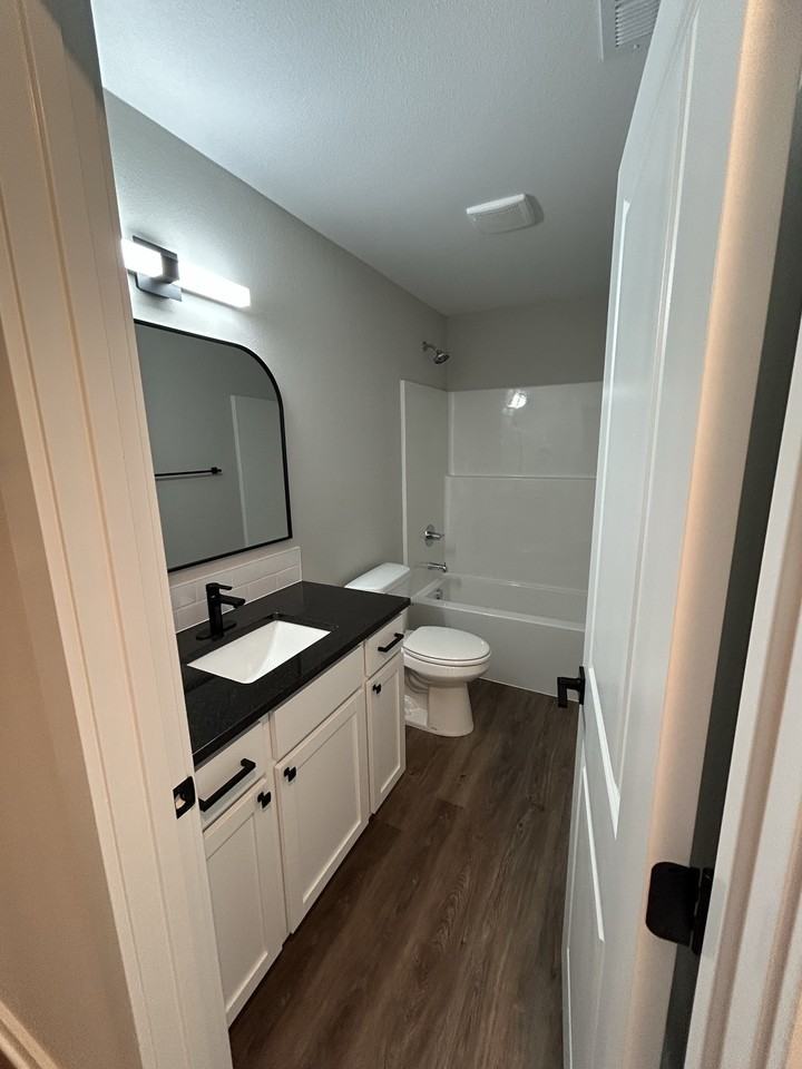 W Taft Ct #200 - Photo 6 of 16