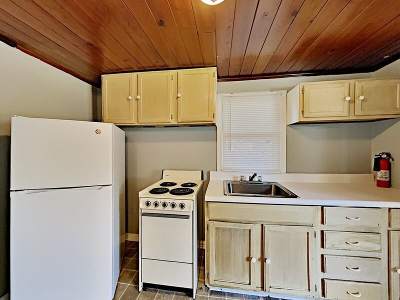 314 1/2 S Boyd St - Photo 4 of 23