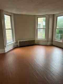 499 Fargo Ave - Photo 4 of 17