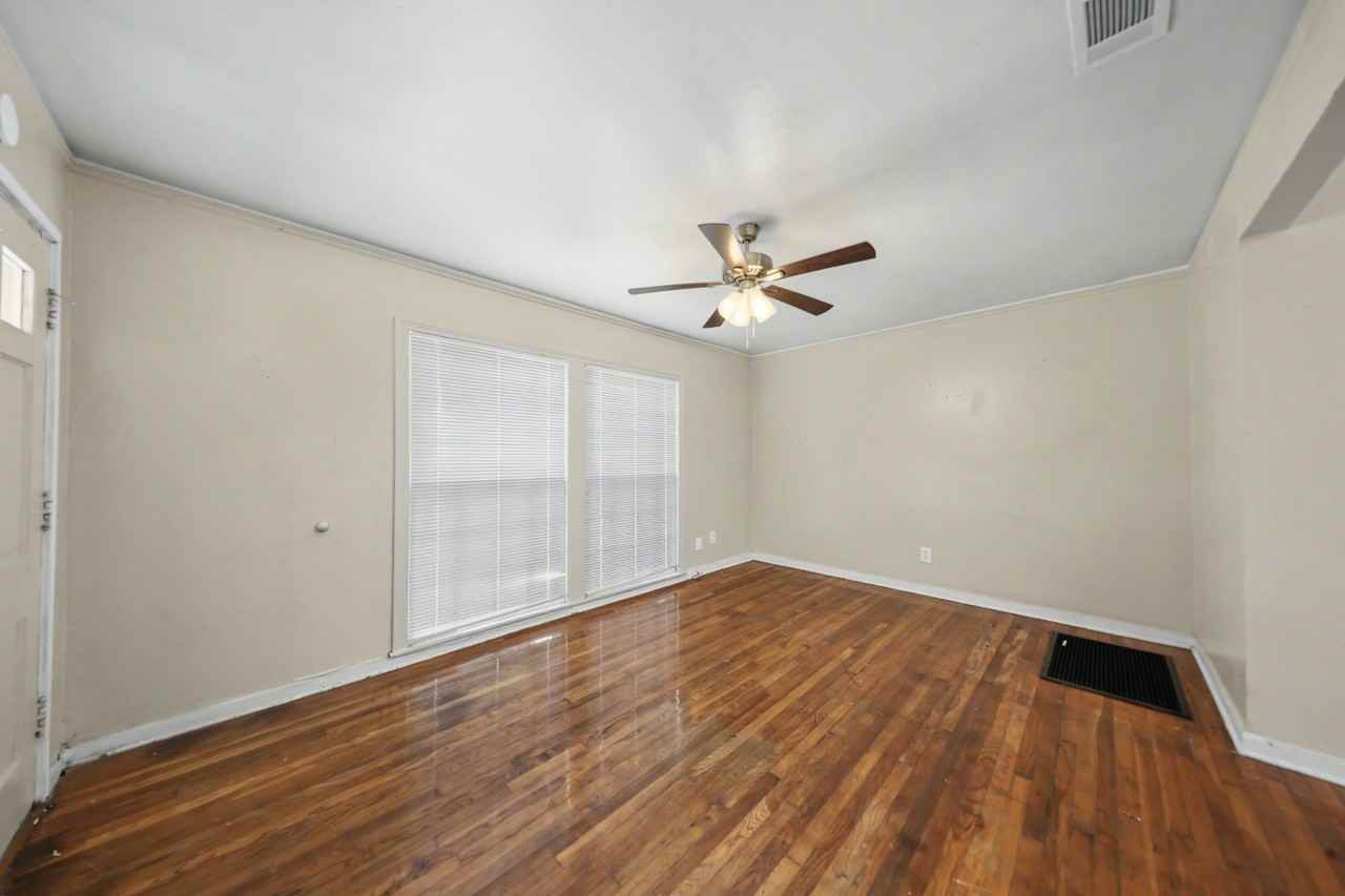1502 S 7th St - Photo 6 of 17