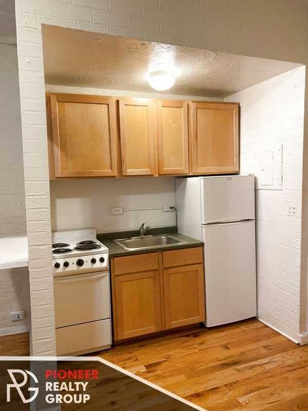 536 W Arlington Pl - Photo 2 of 12