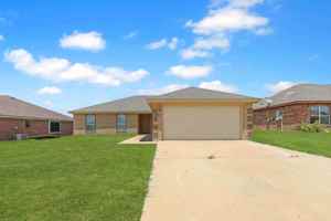featured image of 2701 Tarrant County Dr