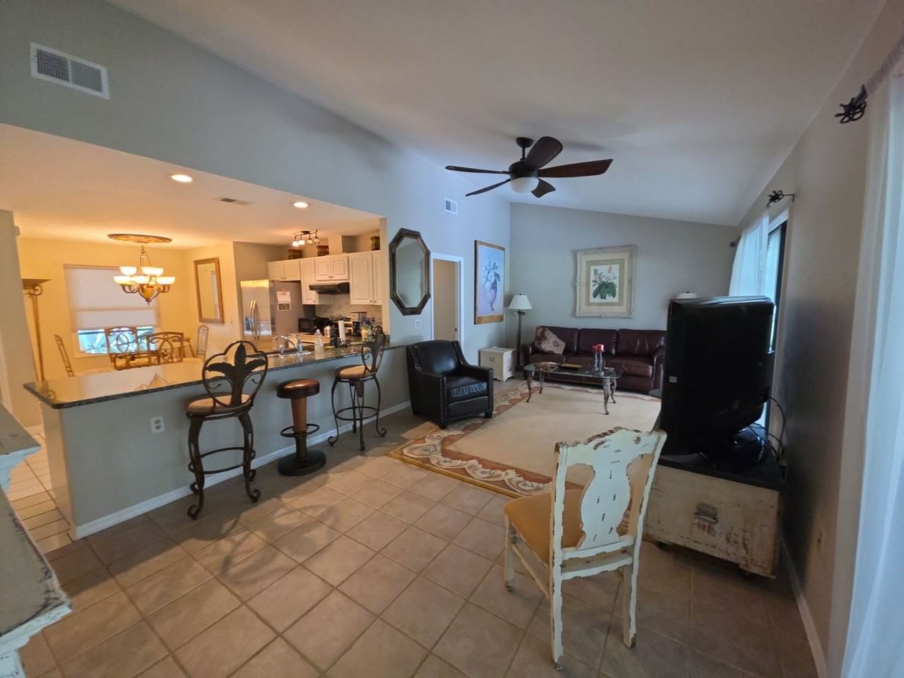 2319 N Hendry Pt - Photo 2 of 17