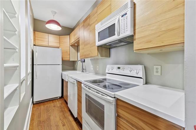 1 S Prado Ne - Photo 2 of 4