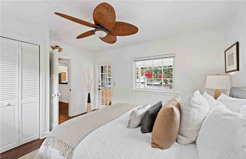 1590 Arroyo Dr - Photo 2 of 4