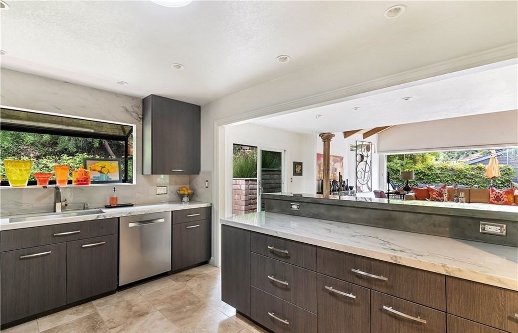 615 Wilcox Way - Photo 4 of 4