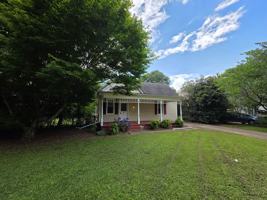 featured image of 210 Stewart St