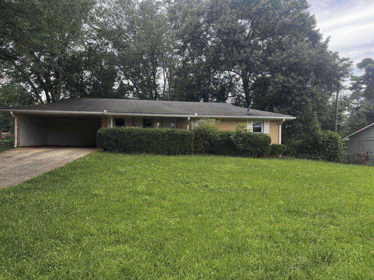 260 Castlegate Cir - Photo 2 of 25