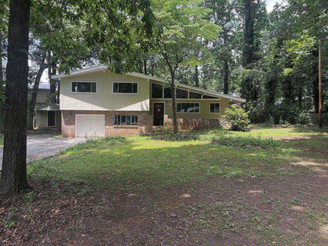 150 Castlegate Cir - Photo 3 of 36
