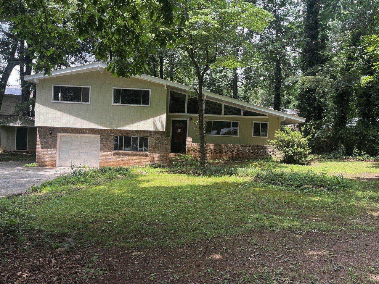 150 Castlegate Cir - Photo 6 of 36