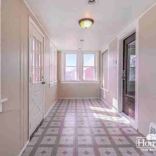 709 S 25th St - Photo 2 of 18