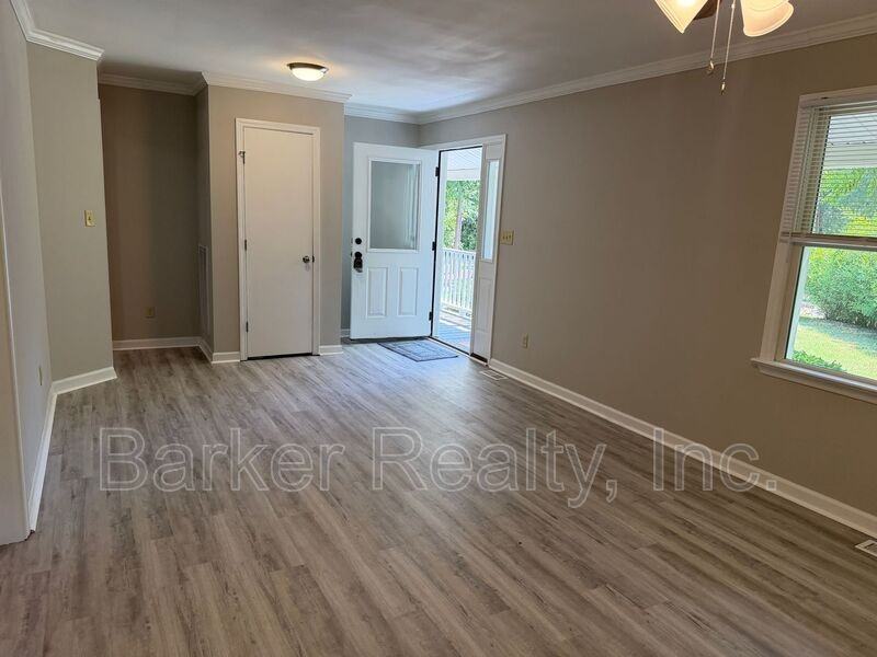 12019 Holmes Hollow Rd - Photo 2 of 21