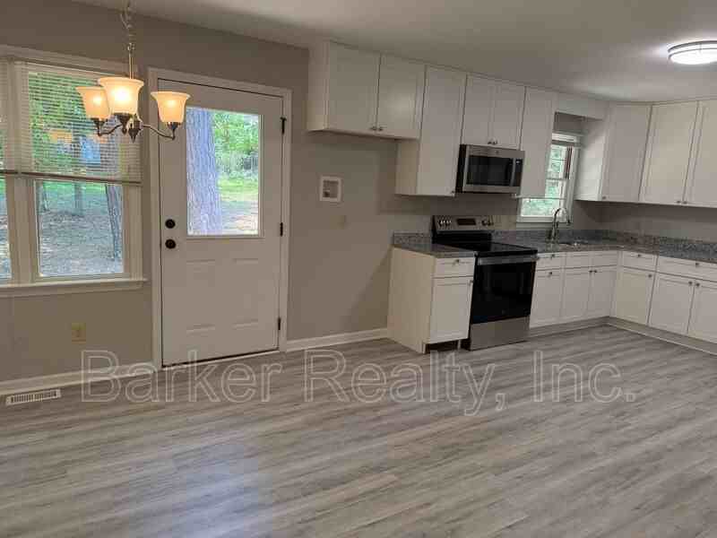12019 Holmes Hollow Rd - Photo 5 of 21