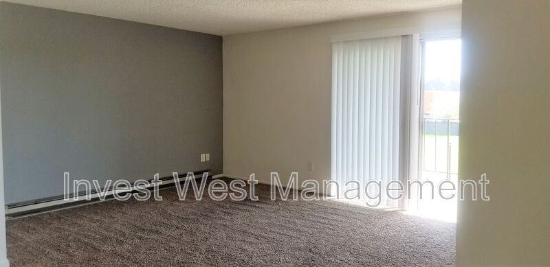 319 Neavenue #B - Photo 2 of 16
