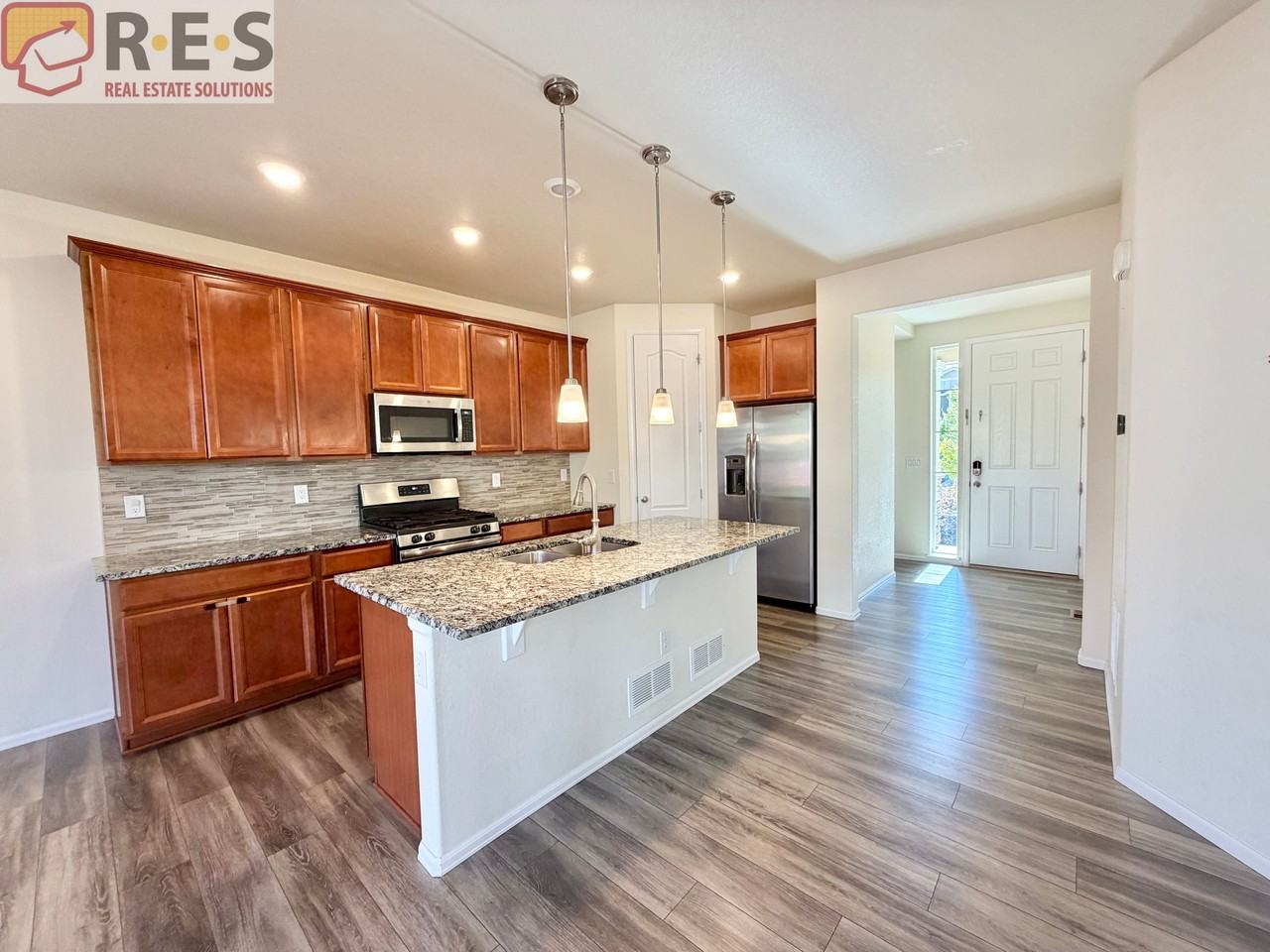 15028 Munich Ave - Photo 3 of 20