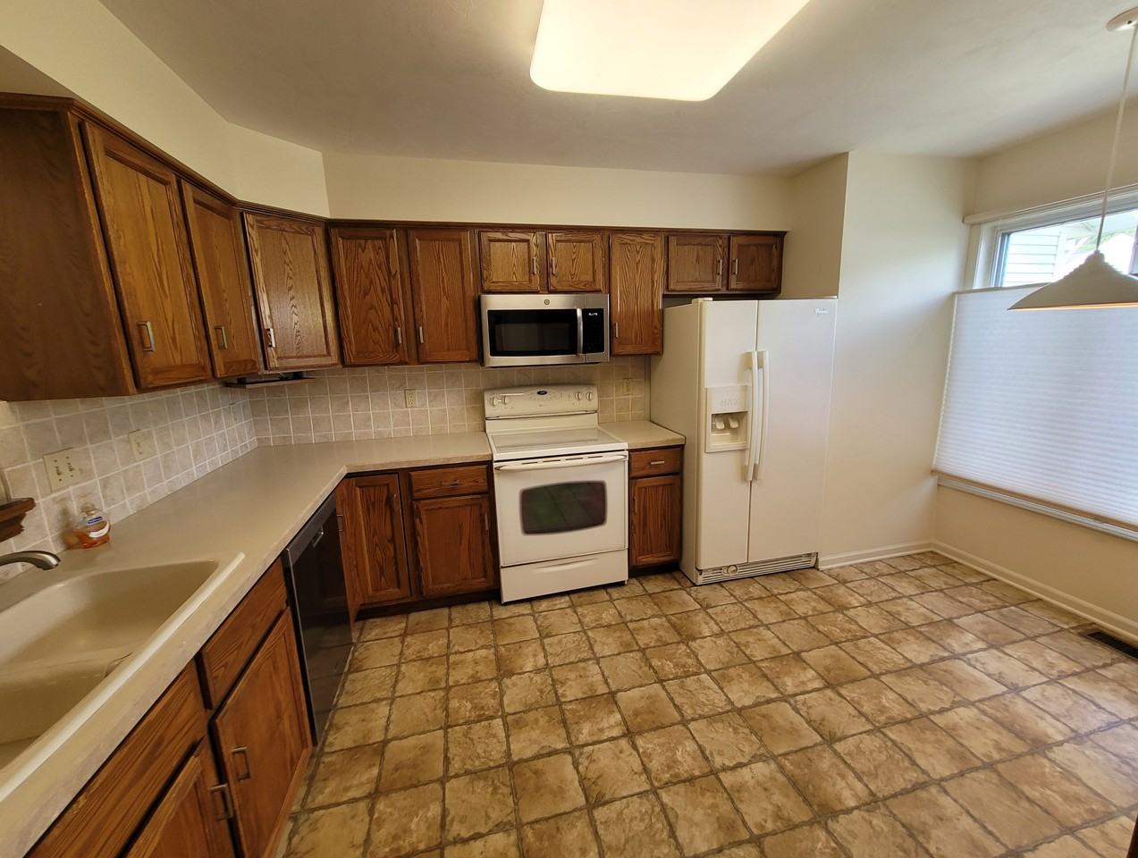 3331 Starboard Dr - Photo 2 of 16