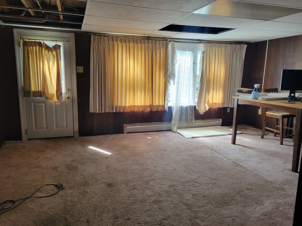 1350 Wingate Ave - Photo 2 of 20