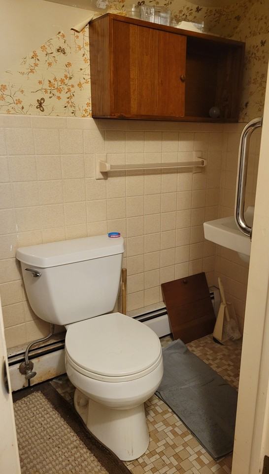 1350 Wingate Ave - Photo 5 of 20