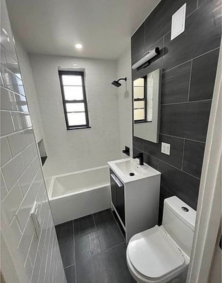 3286 33rd St - Photo 5 of 5