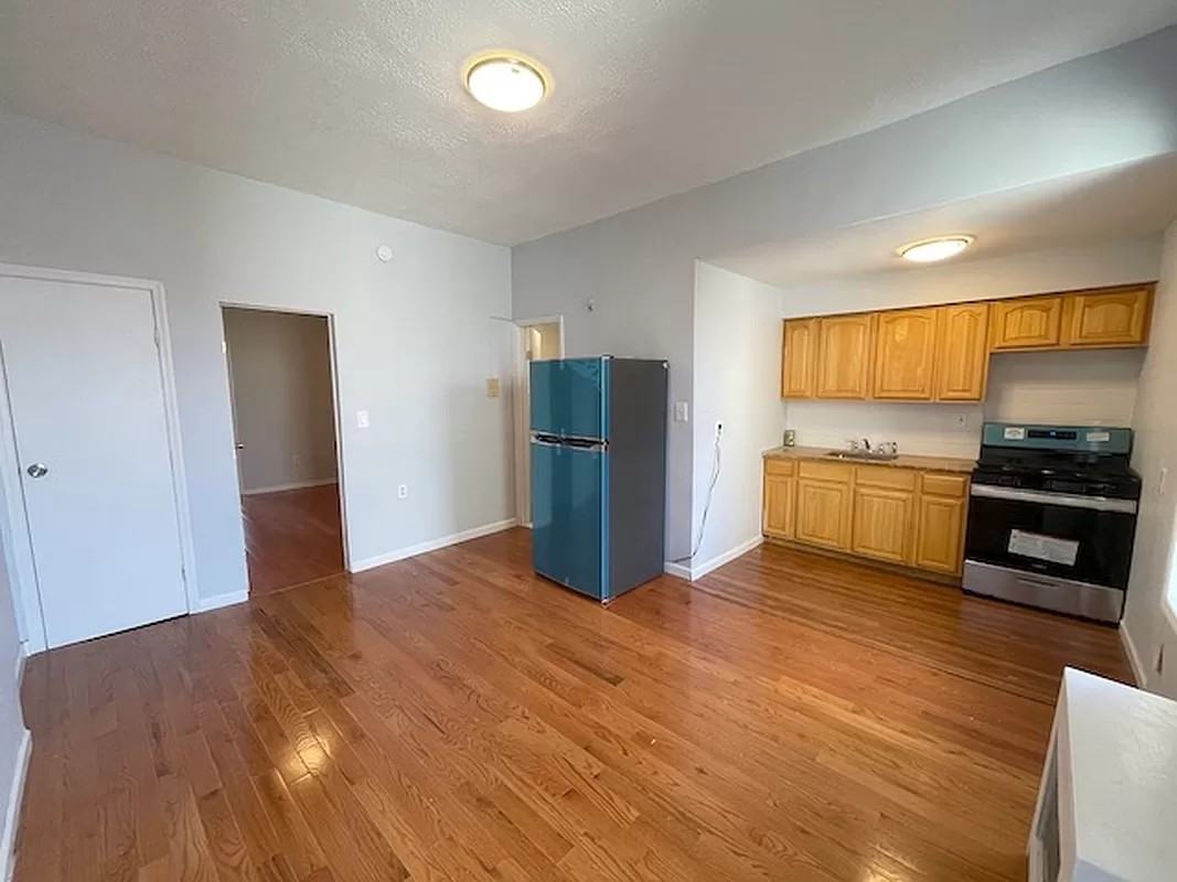 17 Hull St - Photo 2 of 5