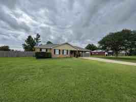 featured image of 105 Northgate Dr W