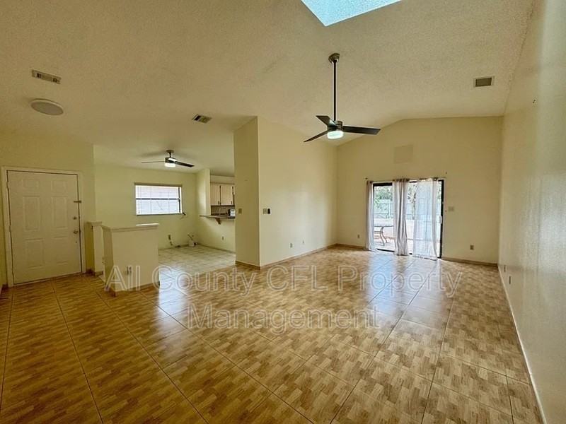 2911 Woolridge Dr - Photo 3 of 12