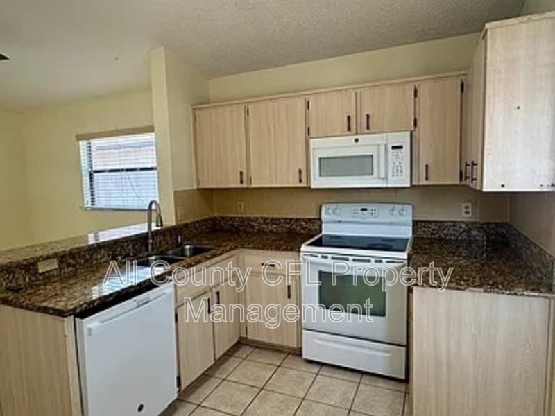 2911 Woolridge Dr - Photo 4 of 12