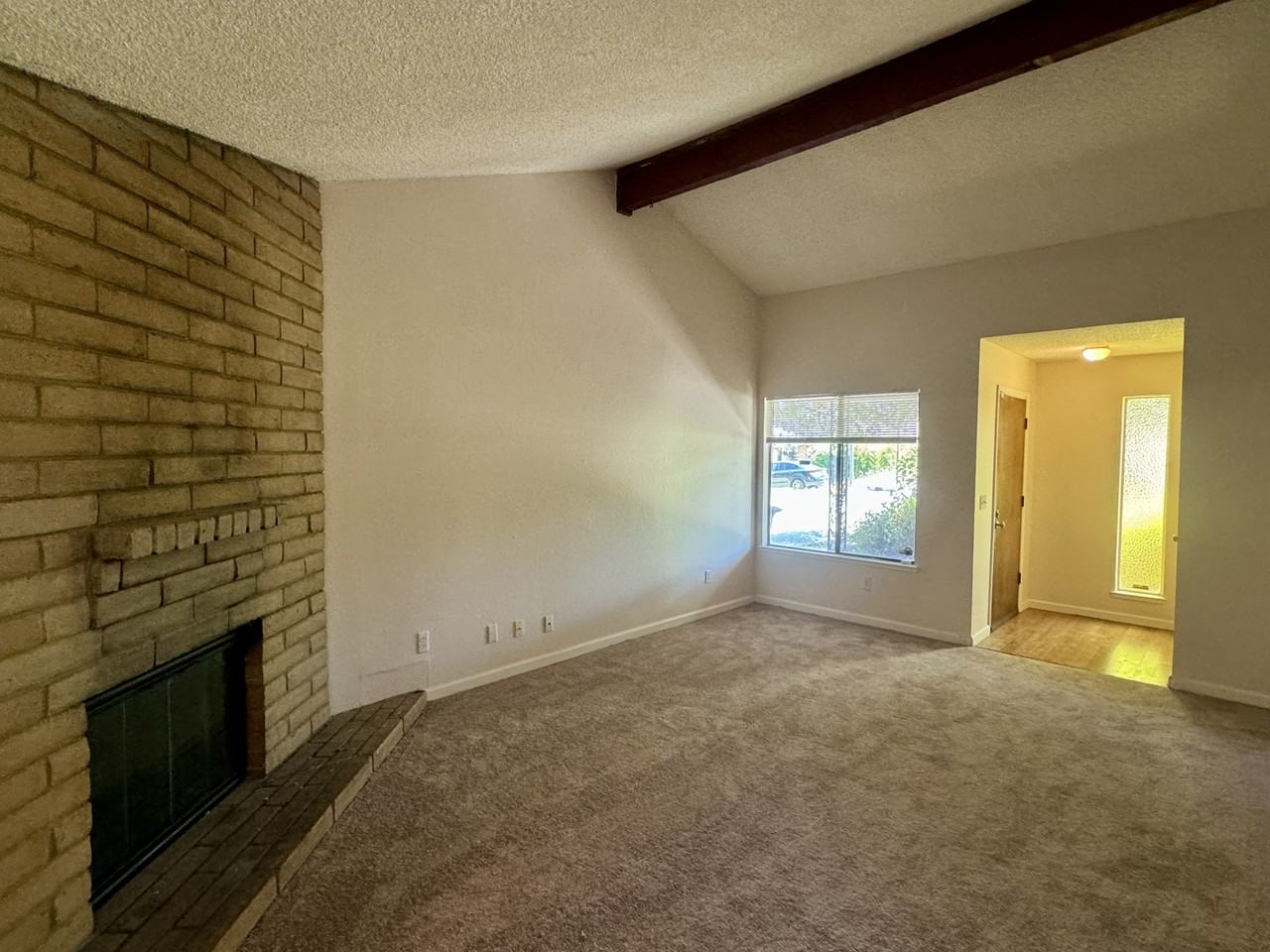 5943 Moss Creek Cir - Photo 5 of 24