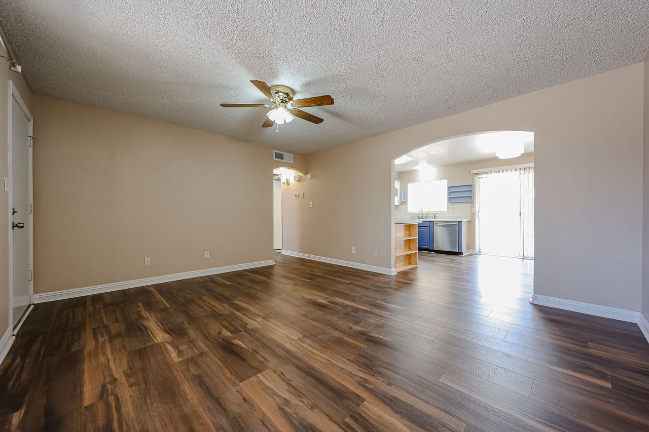 1117 W Auburn Dr - Photo 6 of 30