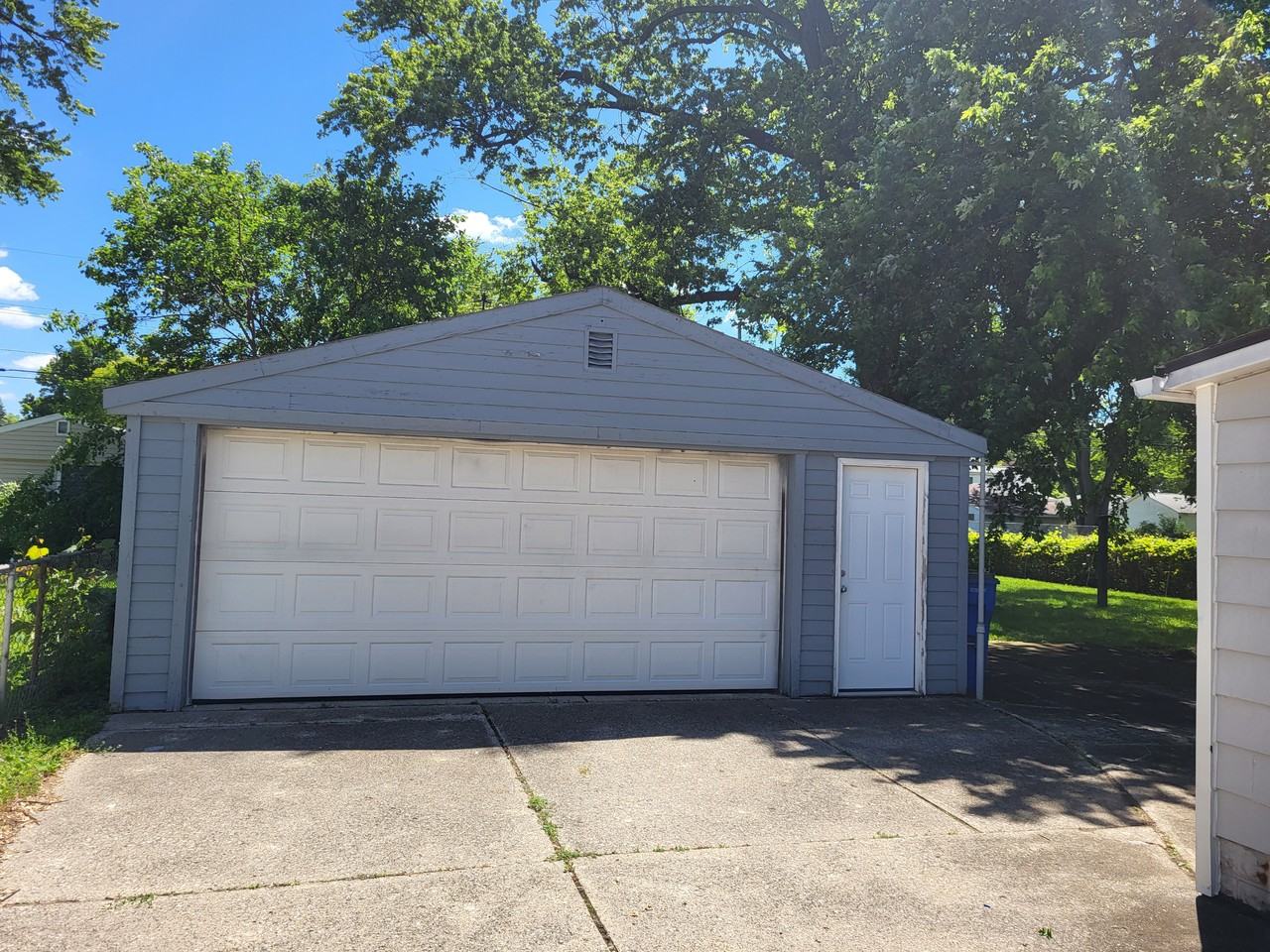 23378 Cunningham Ave - Photo 2 of 14
