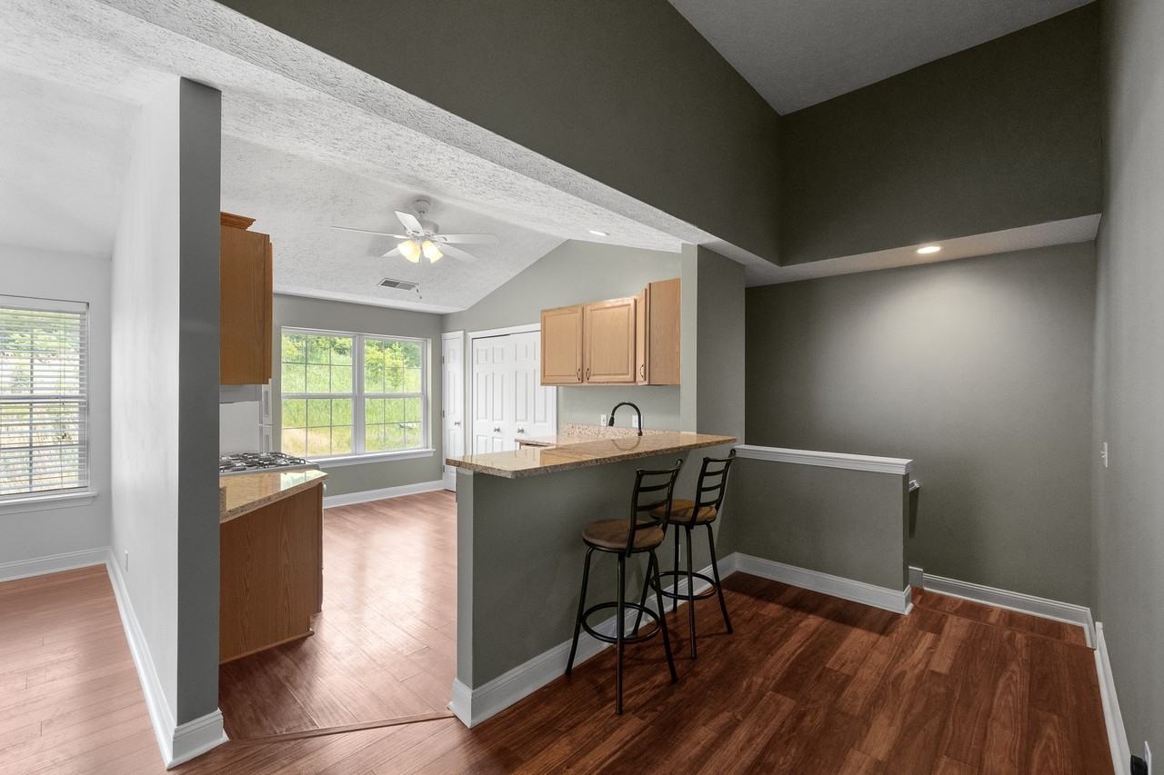 5080 Whispering Oaks Blvd #D2 - Photo 6 of 18