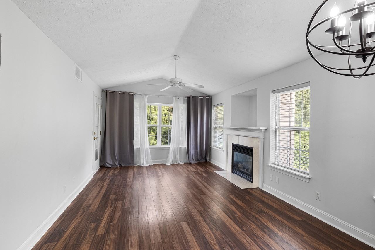 5080 Whispering Oaks Blvd #D2 - Photo 7 of 18