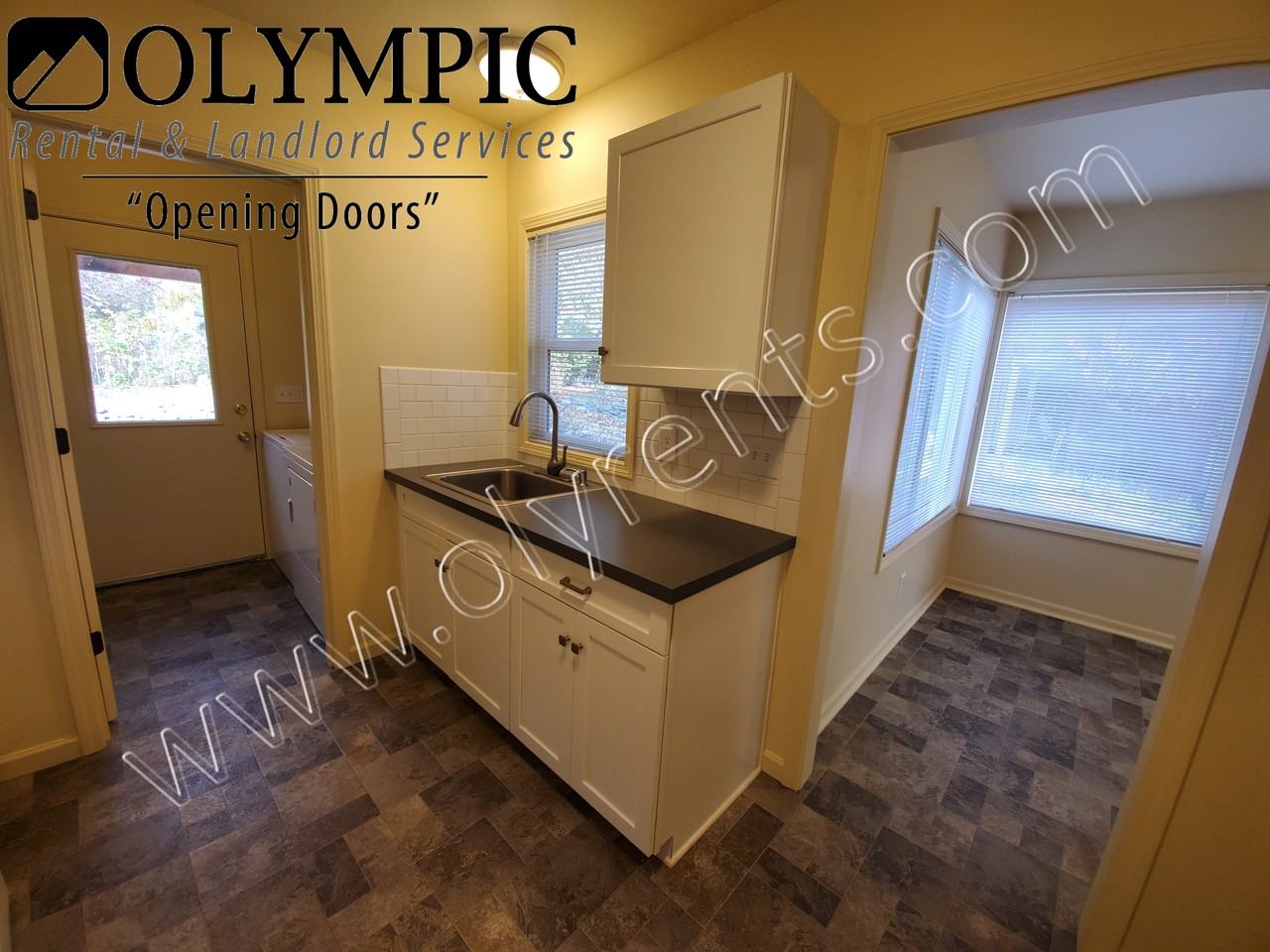 1318 8Th Ave Se - Photo 6 of 14