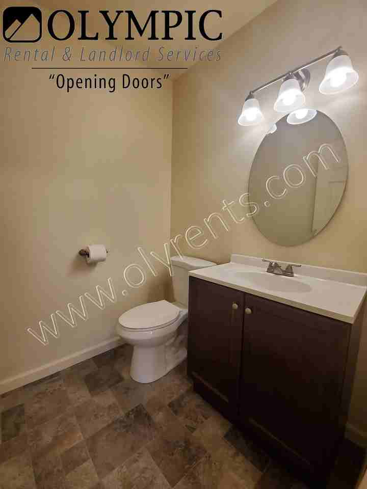 1318 8Th Ave Se - Photo 7 of 14