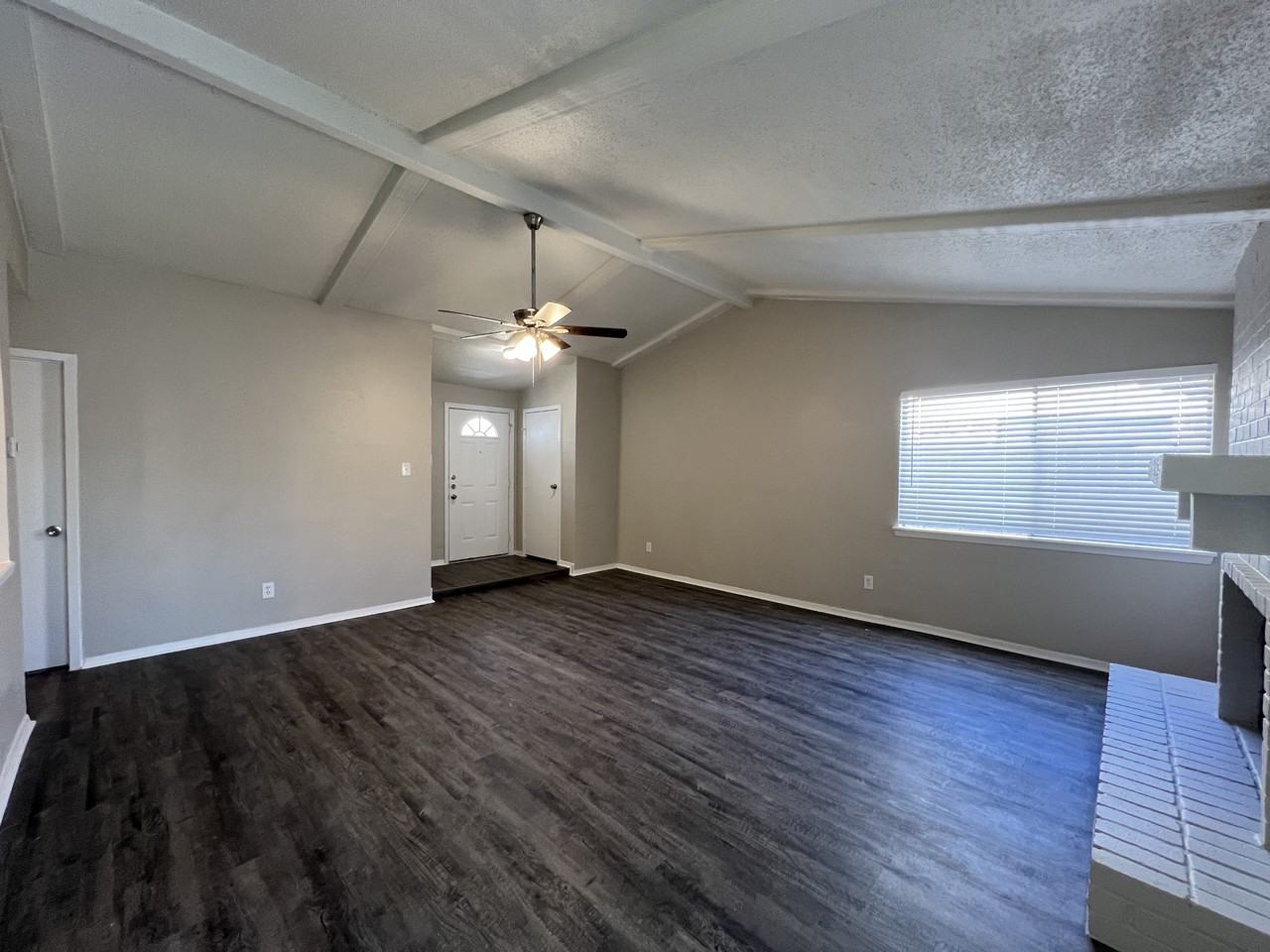 3037 Burning Tree Ln - Photo 5 of 25