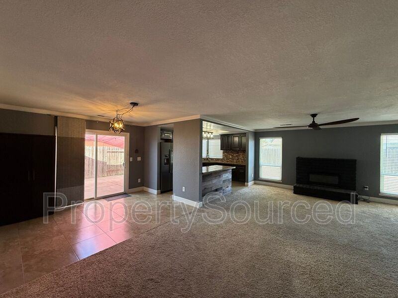 856 Nottingham Dr - Photo 6 of 40